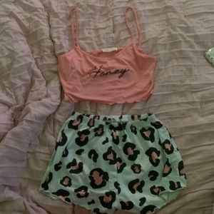 ROWME pink cheetah print pajama set